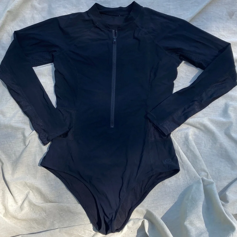 Rip curl mirage ultimate uv surf suit swim M